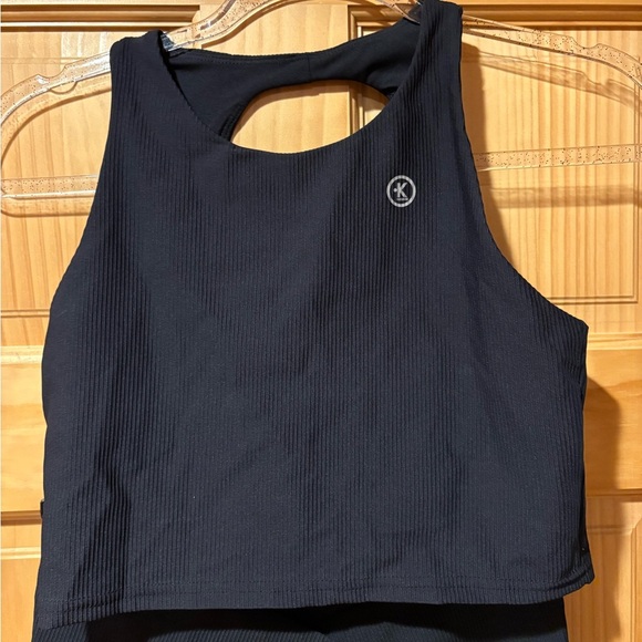 Kimith ribbed cropped tank top/sports, cross over ribbed leggings - Picture 2 of 13